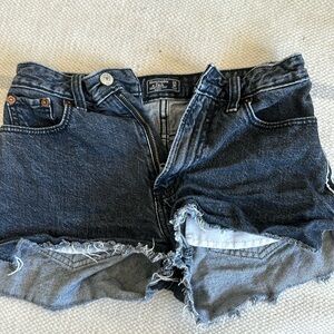 Super adorable and flattering dark denim shorts